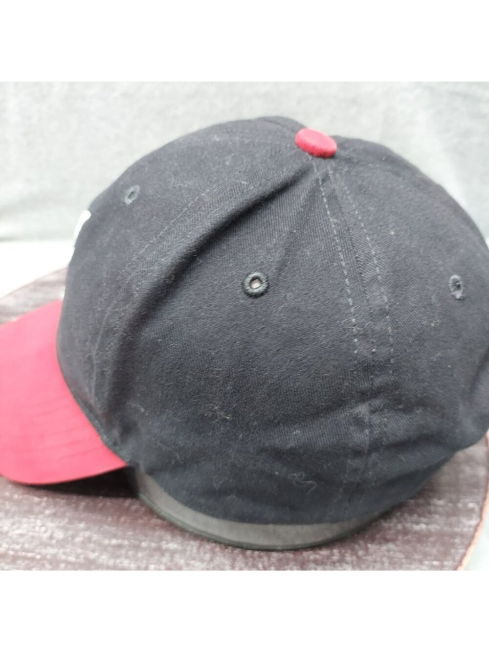 Atlanta Braves Red & Black Adjustable Baseball Cap With Embroidered "A" Logo - Picture 3 of 10